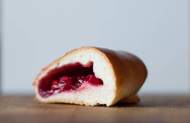 Cherry Jam ile lezzetli Patty