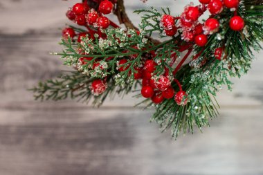 Yılbaşı oyuncak hafif ahşap arka plan üzerinde