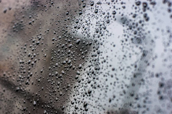 Gotas de chuva no vidro — Fotografia de Stock