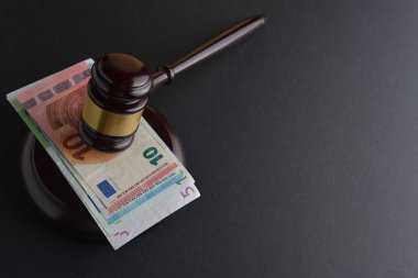 Tokmak ve para. Jugdement hukuk