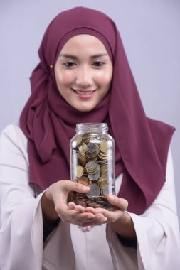 Finans kavramsal, tasarruf, bankacılık, iş ve finans büyümesinin sembolü 