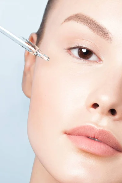 Young Beautiful Woman Pipette Clean Perfect Skin Closeup Beauty Portrait — Stock Photo, Image