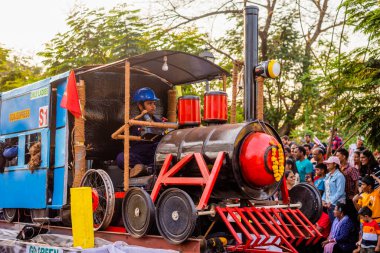 Margao, Goa / Hindistan - 23 Şubat 2020: Goa, Hindistan / Goan kültüründe düzenlenen Karnaval kutlamaları sırasında yüzen ve karakterler sergilenmekte