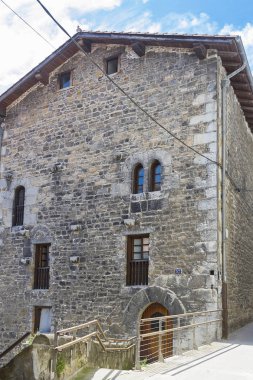 İspanya 'nın Vizcaya kıyısındaki Ondarroa balıkçı kasabası