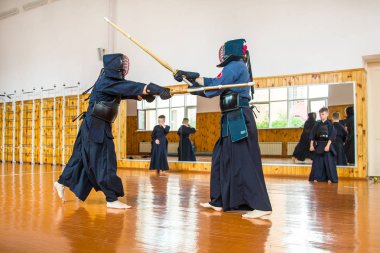 Kendo Kılıç Okulu ile mücadele