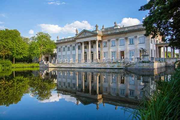 Łazienki veya Royal banyoları park
