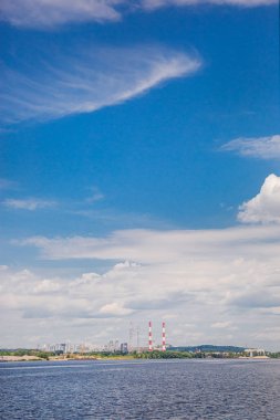 Sabah Dnipro nehri manzarası Kiev Ukrayna şehir manzarası doğa manzarası.