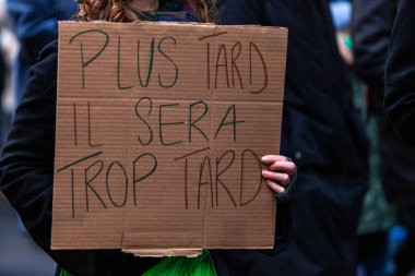 Çevre için yürüyen aktivistler