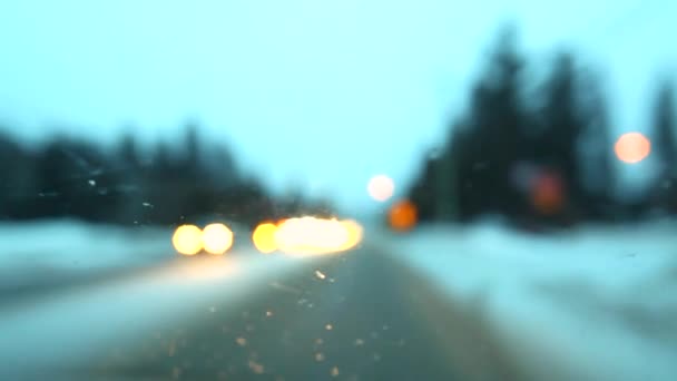 Kışın tehlikeli sürüş — Stok video