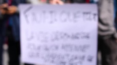 rali pankartlarında çevre sloganları