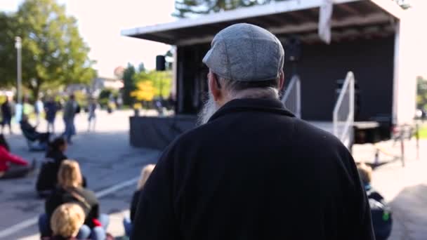 Homme handicapé écologiste au rassemblement — Video