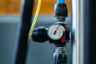 Basınç ölçüm analog göstergesi