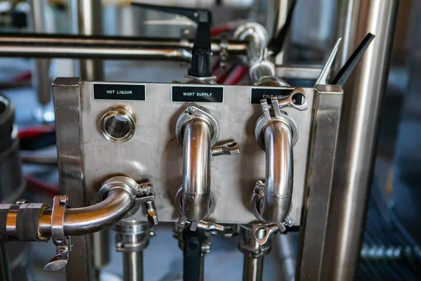 Tubulação cervejaria, conexões de montagem de tubos — Fotografia de Stock