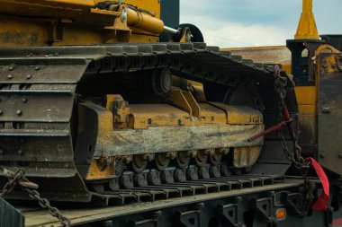 Traktördeki sürekli parçanın ayrıntıları