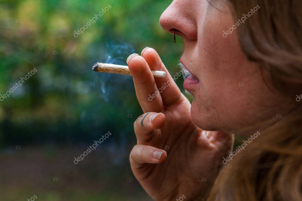 курение марихуаны женщинами