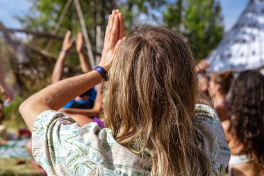 Rehberli meditasyon ve yoga 