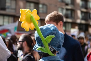 İklim değişikliği eylemcileri kente yürüdü