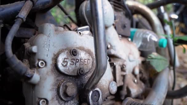 Motor de motocicleta y caja de cambios de velocidad . — Vídeos de Stock