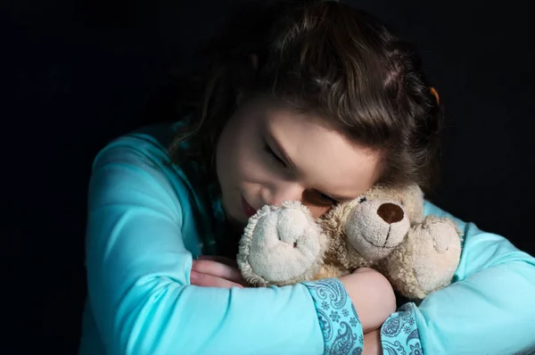 Teenage depression, gråtande flicka — Stockfoto