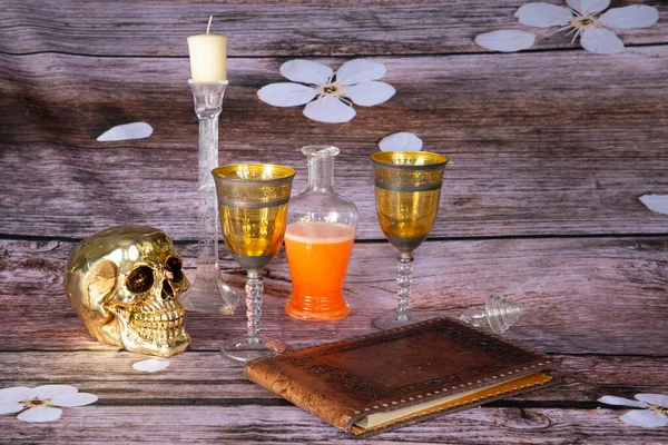 Ein Magisches Objekt Holztisch Bereit Für Den Trank Der Liebe — Stockfoto
