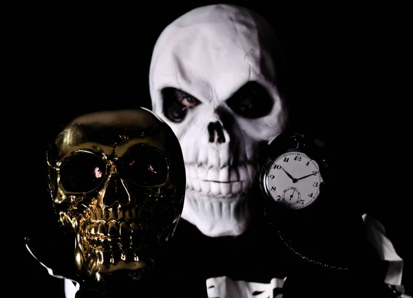 Los Hombres Del Cráneo Dan Tiempo Muerte —  Fotos de Stock