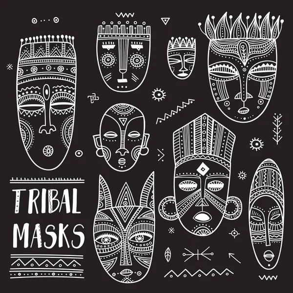 Vector set van Afrikaanse etnische Tribal maskers met Boho ornamenten een — Stockvector