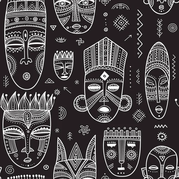Векторный бесшовный рисунок с африканскими этническими племенными масками — стоковый вектор