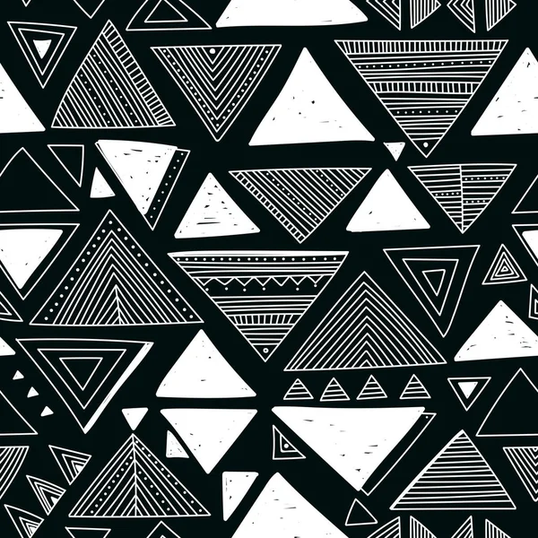 Modèle sans couture vectoriel avec triangles boho tribaux ethniques — Image vectorielle