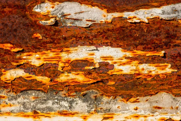 Rouille et corrosion sur fond métallique blanc. La corrosion corrode — Photo