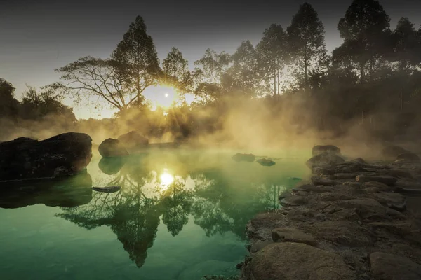 Hot Springs Onsen Natural Bath at National Park Chae Son, Lampan — стокове фото