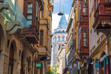 Eski İstanbul sokağı ve Galata Kulesi, Türkiye