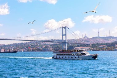 İstanbul Boğazı, Köprü manzarası ve Şi...