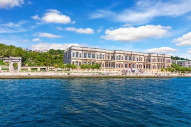 İstanbul 'un Beşiktaş ilçesindeki eski C ragan Sarayı