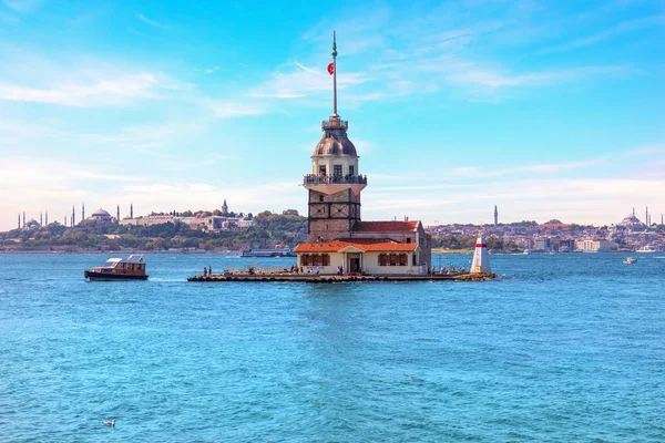 Jomfrutårnet i Bosporus straight, Istanbul, Tyrkiet - Stock-foto