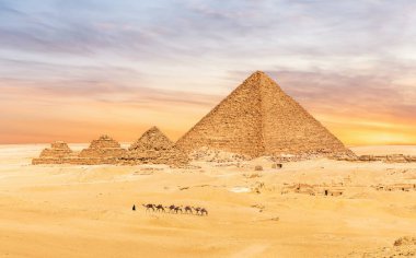 Menkaure piramit kompleksi, Giza çölü, Kahire, Mısır