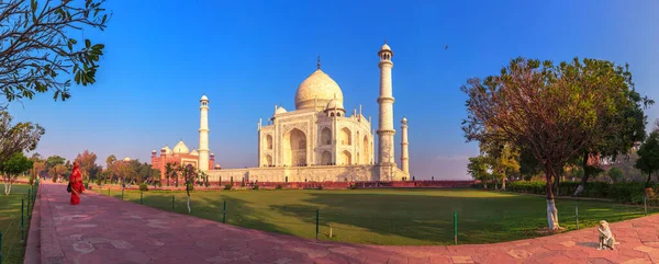 Taj Mahal belo panorama, Agra, Índia — Fotografia de Stock