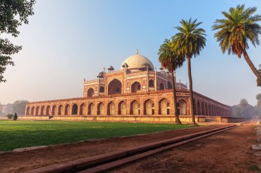 Humayun 'un Mezarı, güzel güneşli bir gün manzarası, Yeni Delhi, Hindistan.