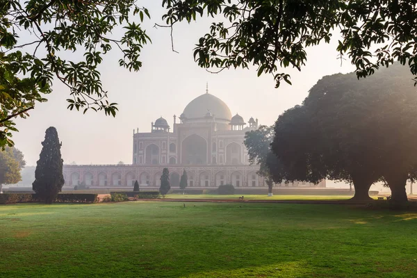 Grób Humayuna Mgle Porannej New Delhi Indie — Zdjęcie stockowe