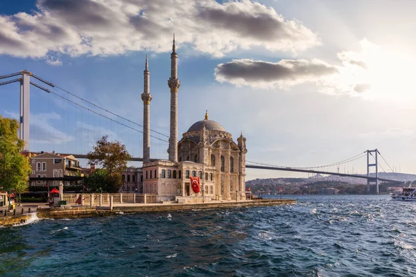 Ortakoy Moske Bosporus Bridge Seværdigheder Istanbul Tyrkiet - Stock-foto