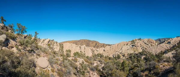 Círculo de acantilados de roca — Foto de Stock