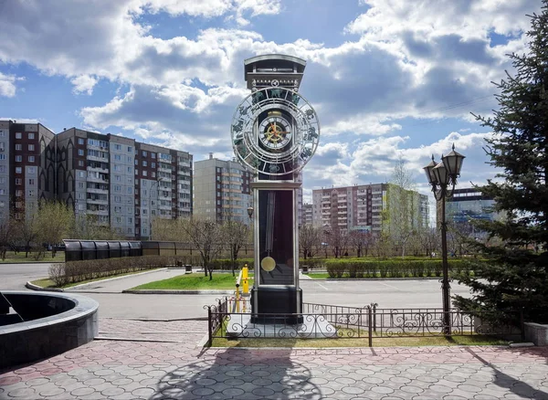 Şehir Meydanı Krasnoyarsk içinde saat