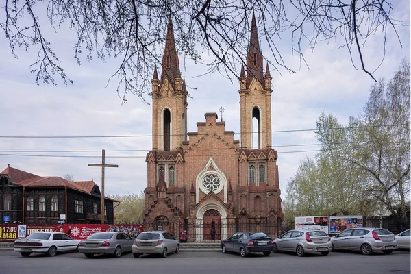 Organ Hall Philharmonic in the spring. Krasnoyarsk. — Stock Photo, Image