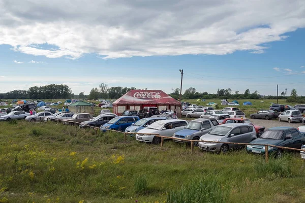 Geçici çadır otopark. — Stok fotoğraf