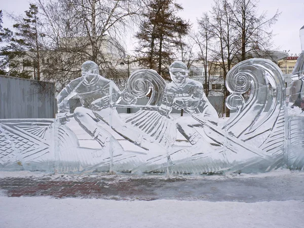 Sciatori scolpiti nel ghiaccio . — Foto Stock