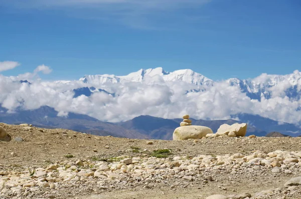 Beautifully Stacked Stones Backdrop Annapurna Mountain Range Upper Mustang Nepal — Stock Photo, Image