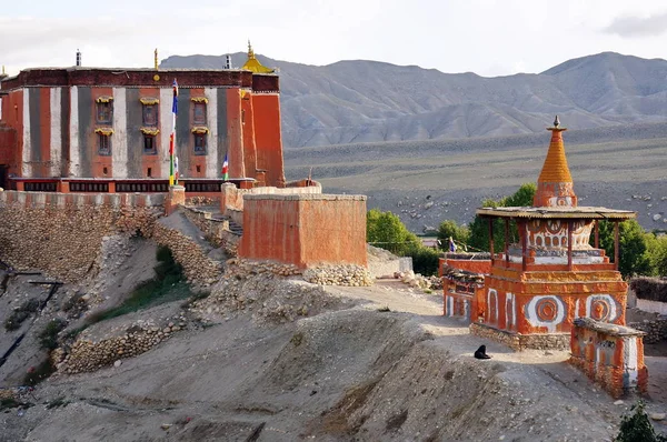 Road Leads Tsarang Gompa Monastery Sakya Sect Built 1395 Trekking — Stock Photo, Image