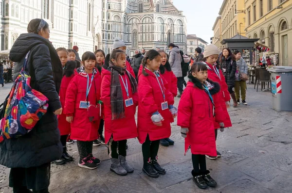 Florencie Toskánsko Itálie Ledna 2019 Prohlídka Skupiny Asijských Dívek Stojí — Stock fotografie