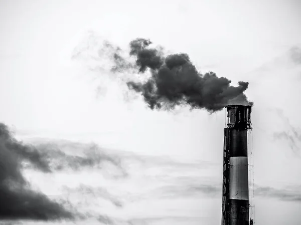 Fumaça de um tubo — Fotografia de Stock