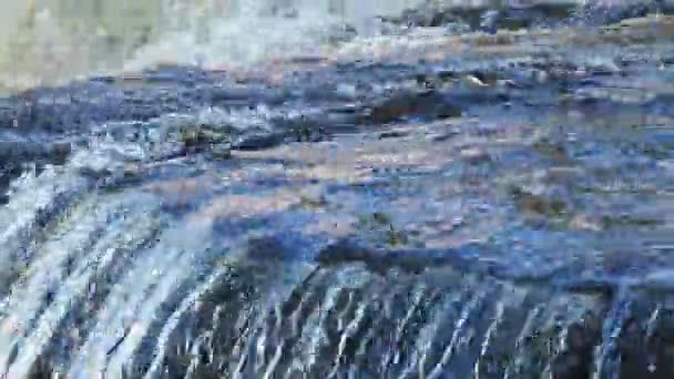 Vodní proud vodopádu — Stock video