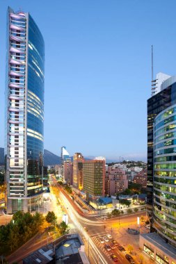 Las Condes bölgesinde, Santiago, Şili, Isidora Goyenechea zengin mahalle